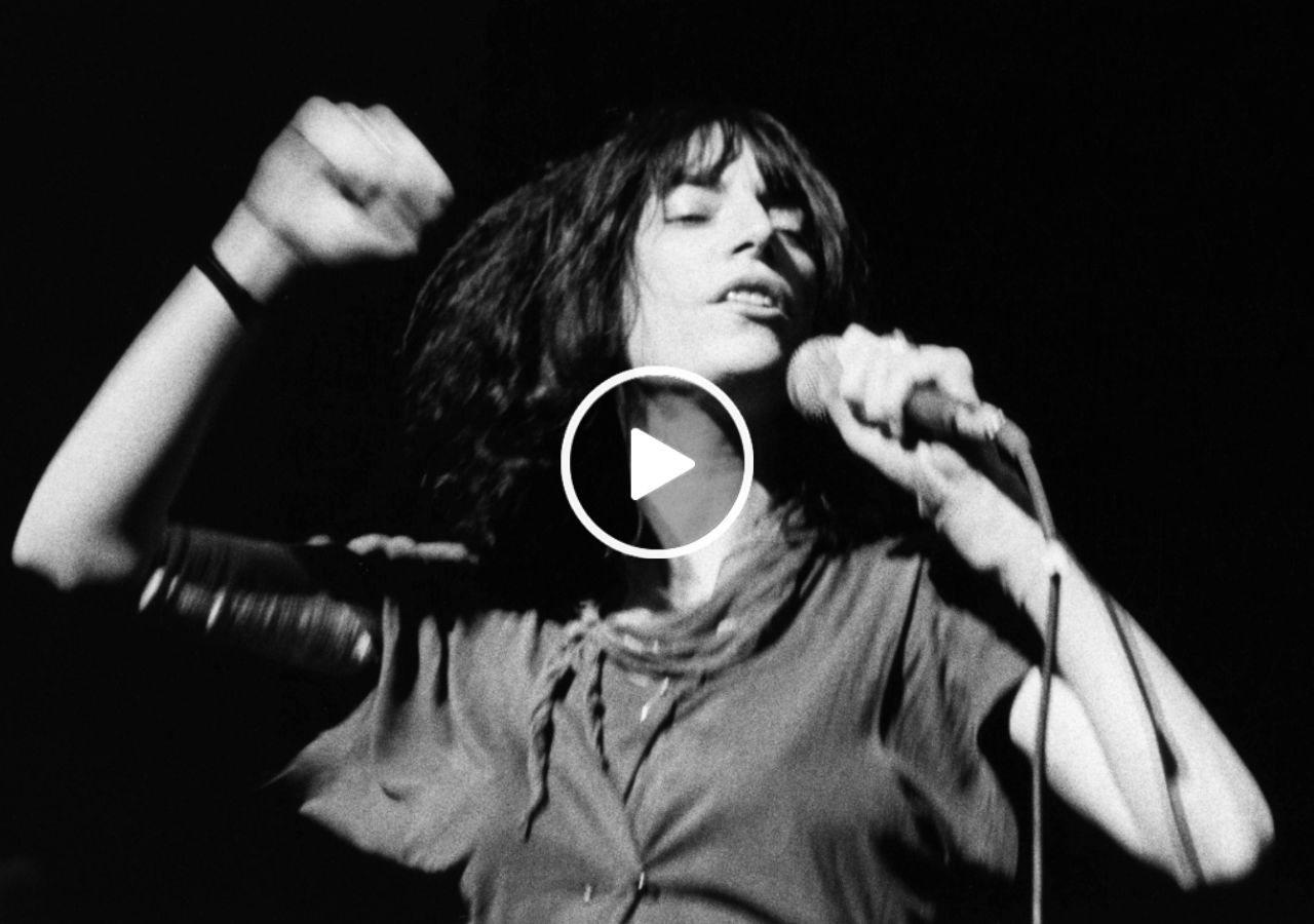 Patti Smith – Because the Night